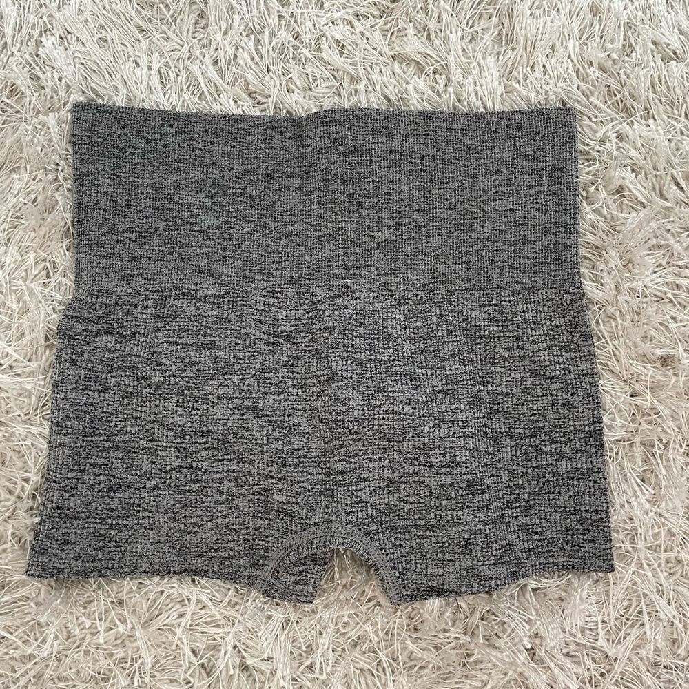 women/girls target brand "colsie" workout shorts size s WORN ONCE